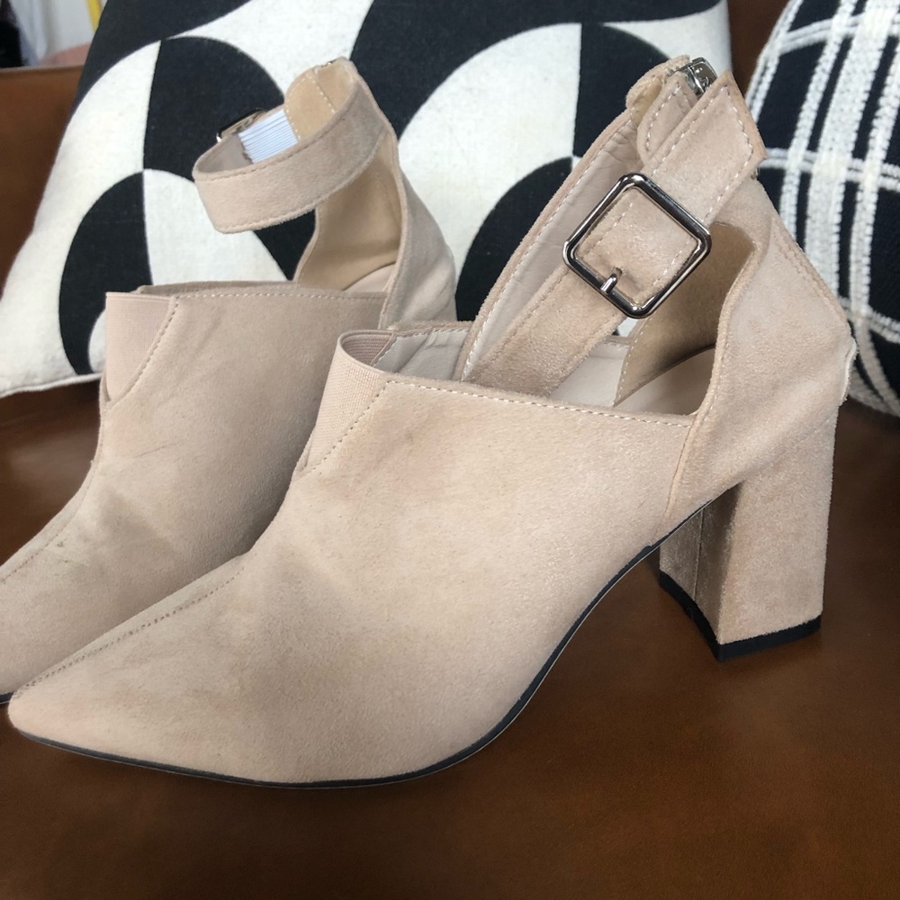 Elegant Tan Women's Block Heel Shoes